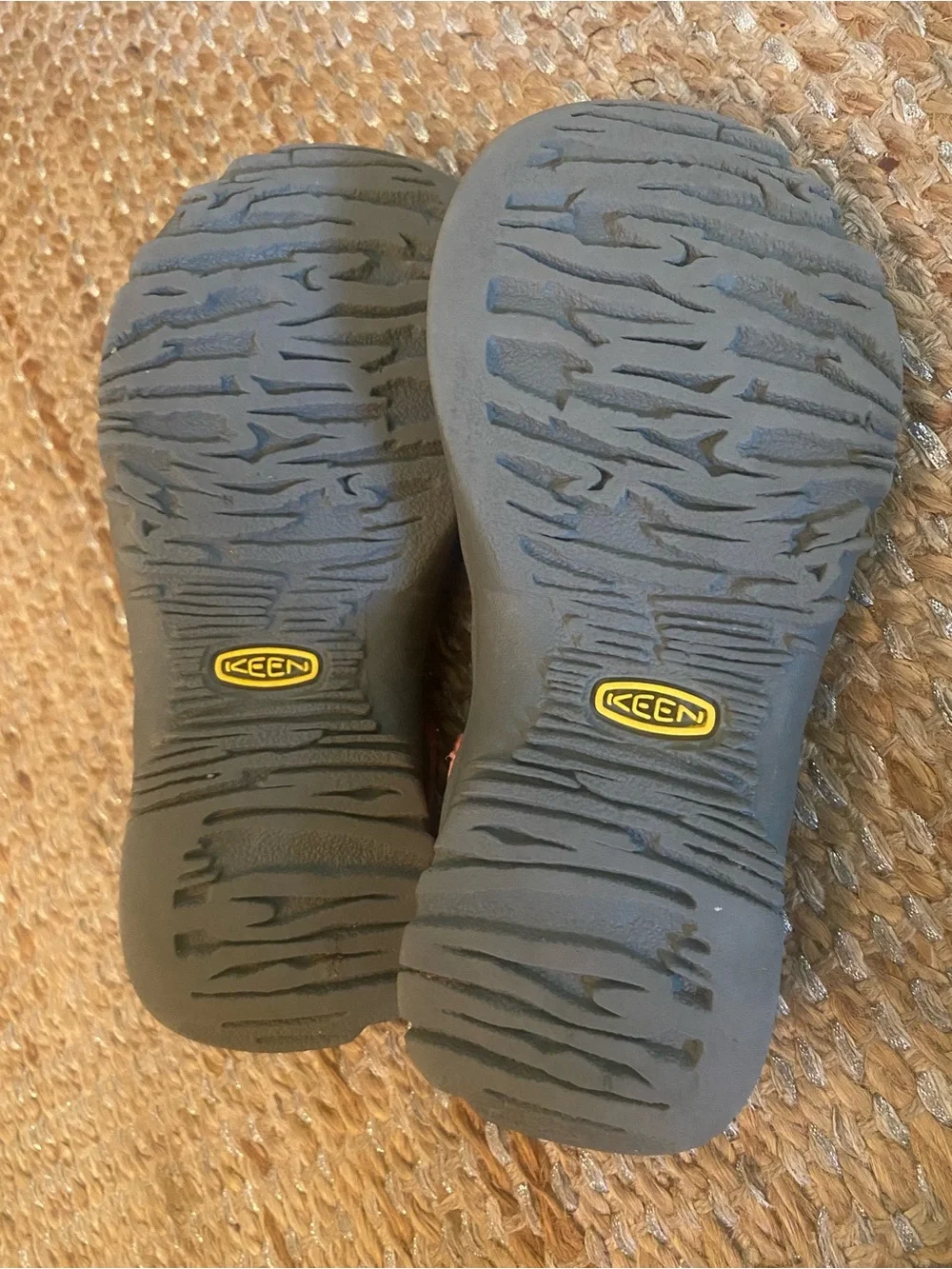 KEEN Whisper Coral Multi-Color Waterproof Sport Hiking Sandals Youth Girls SZ 1